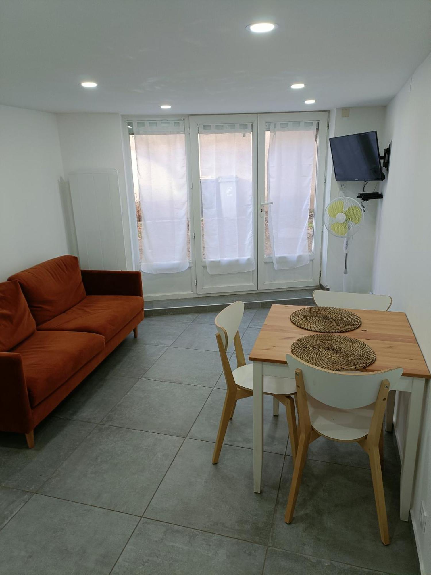 Appartement Dans Maison Atypique Montrond-les-Bains Εξωτερικό φωτογραφία